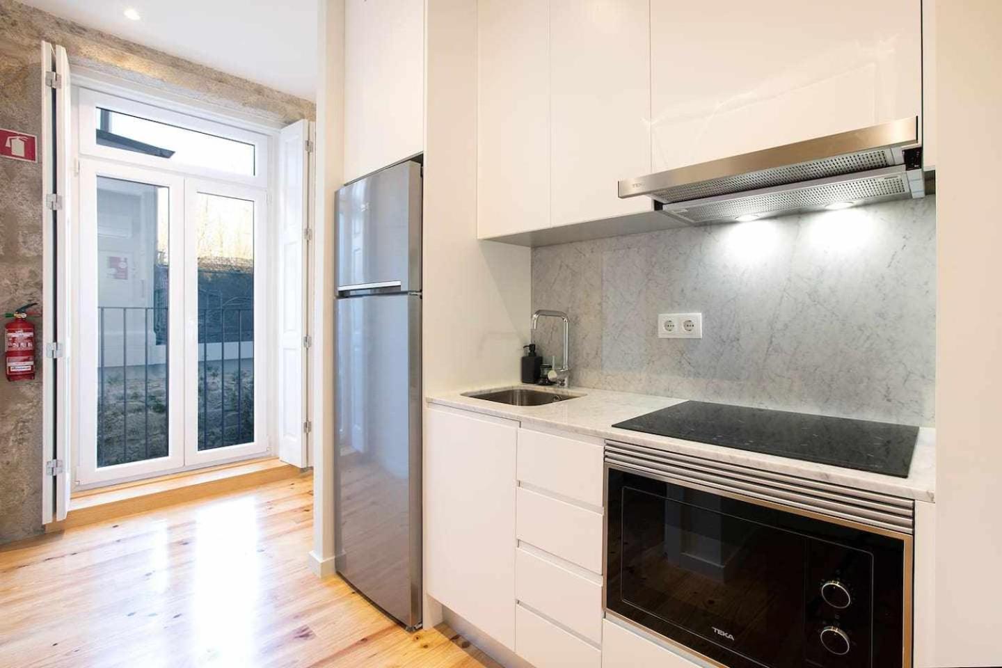 North Side Apartment Porto Luaran gambar